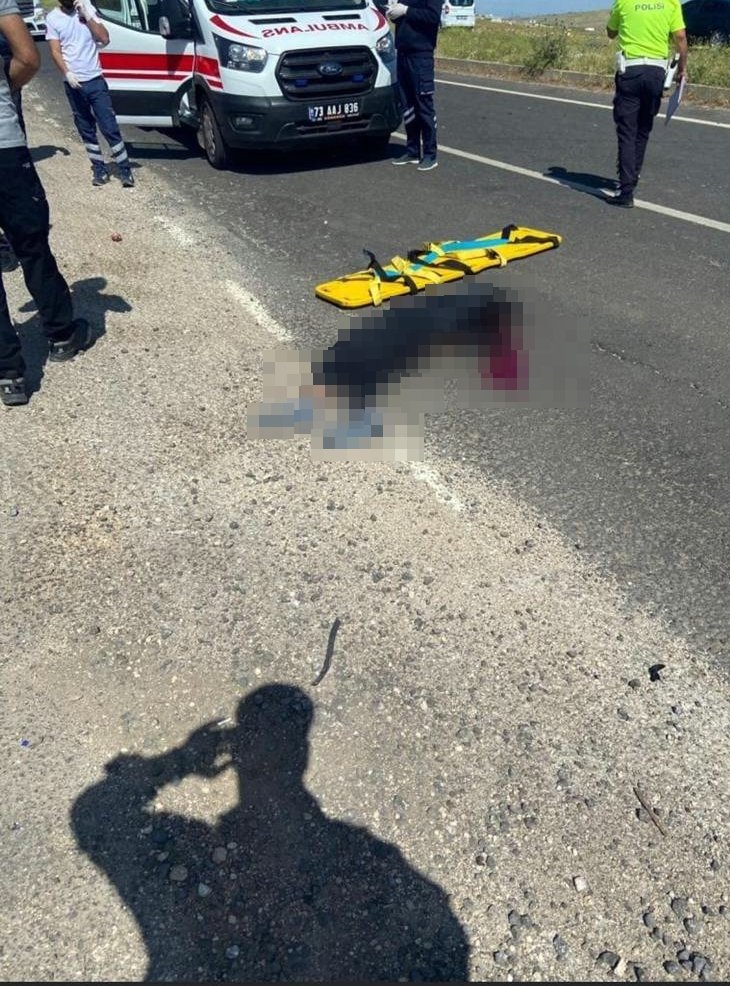 Şırnak’ta ehliyetsiz sürücünün otomobille çarptığı 2 kuzen öldü
